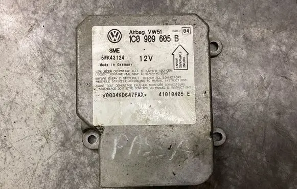 Volkswagen PASSAT B5.5 Airbag control unit/module 5WK43124 41010405E 1C0909605B