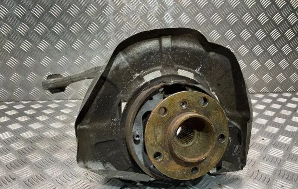 BMW X5 E70 Rear wheel hub 6770984