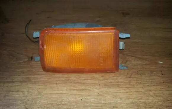 Volkswagen Golf III Front indicator light