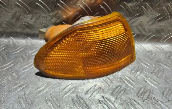 Opel Astra F Front indicator light 182069B