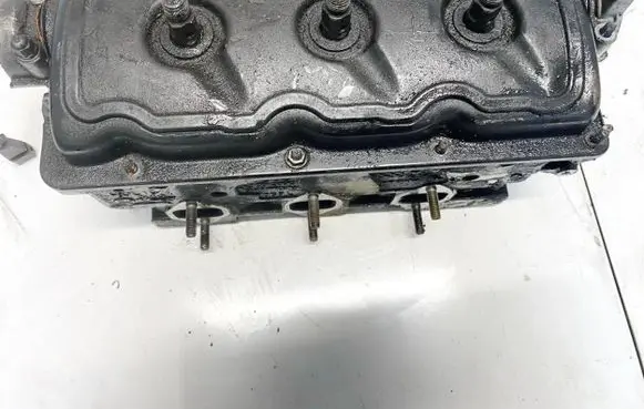 Audi A6 S6 C5 4B Engine head 059l