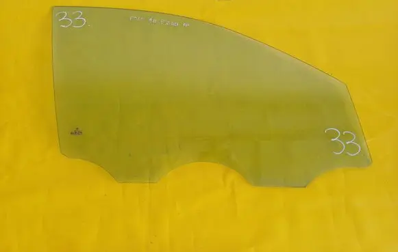 Volkswagen Polo IV 9N3 Front door window glass four-door