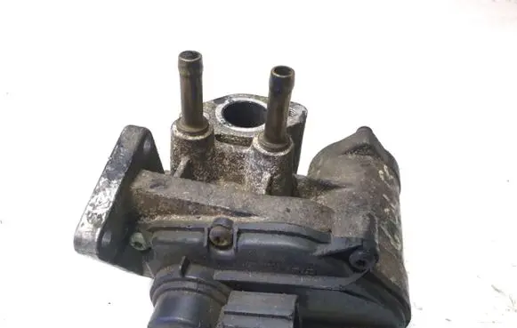 Volkswagen Golf V EGR valve 03C131503B