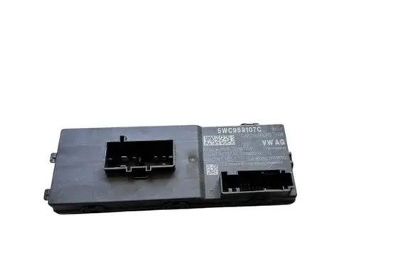 Skoda Octavia Mk4 Tailgate/trunk control unit/module 5WC959107C