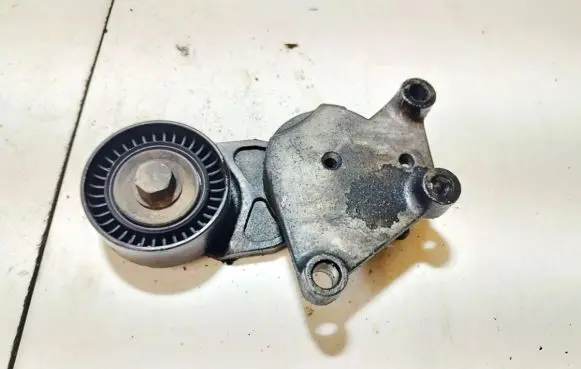 Mazda 3 I Generator/alternator belt tensioner