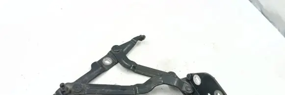 Audi A4 S4 B5 8D Tailgate/trunk/boot hinge 3D5827302A
