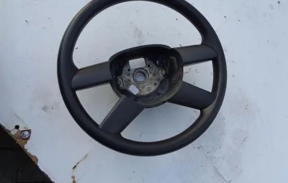 Volkswagen Golf V Steering wheel