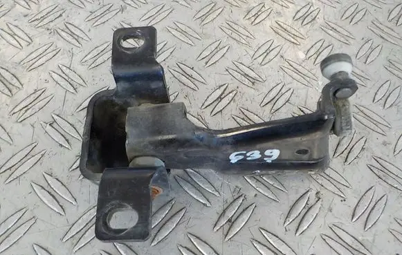 Mercedes-Benz Vito Viano W639 Sliding door middle roller runner A6397600300