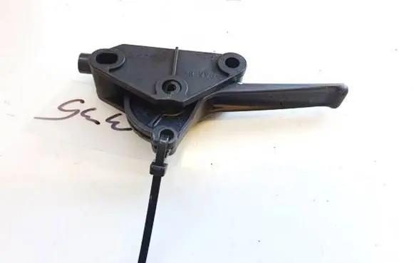 Peugeot 407 Engine bonnet (hood) release handle