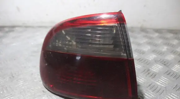 Seat Toledo II (1M) Rear/tail lights 1M5945095B