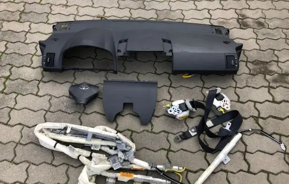 Toyota Corolla Verso AR10 Airbag set with panel 