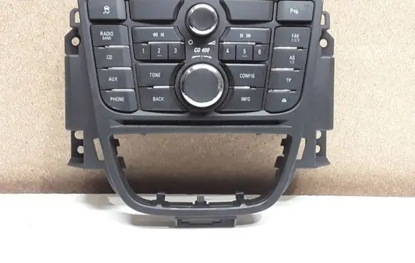 Head unit multimedia control
