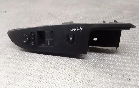 Mazda 2 Electric window control switch