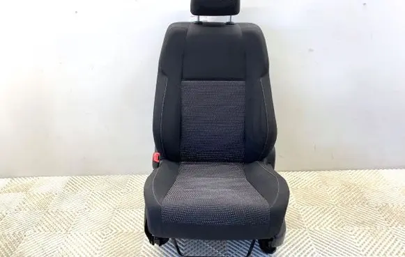 Toyota Auris E180 Front driver seat 