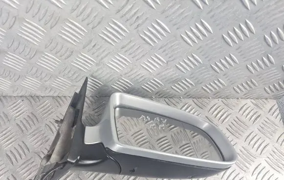 Audi A4 S4 B7 8E 8H Front door electric wing mirror 0100681