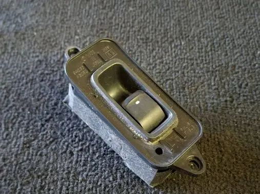 Subaru Legacy Electric window control switch S050