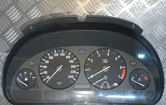 BMW 5 E39 Speedometer (instrument cluster) 67001313 87001374