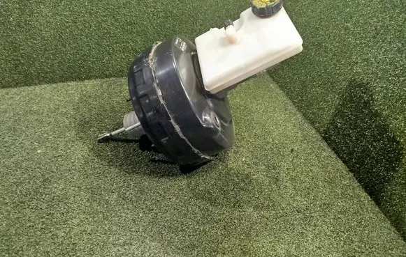 Renault Master III Brake booster 472100453R 25367869520 03786952014
