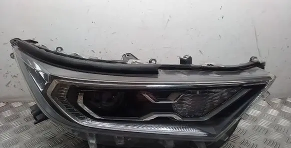 Toyota RAV 4 (XA50) Headlight/headlamp 