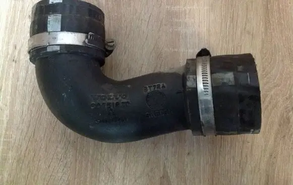 Volvo S60 Intercooler hose/pipe 30751920