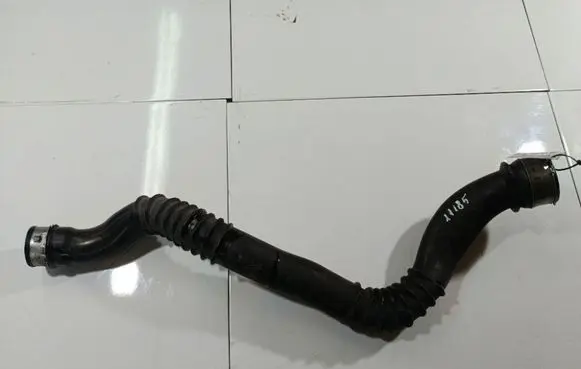 BMW 3 E90 E91 Intercooler hose/pipe 7797485
