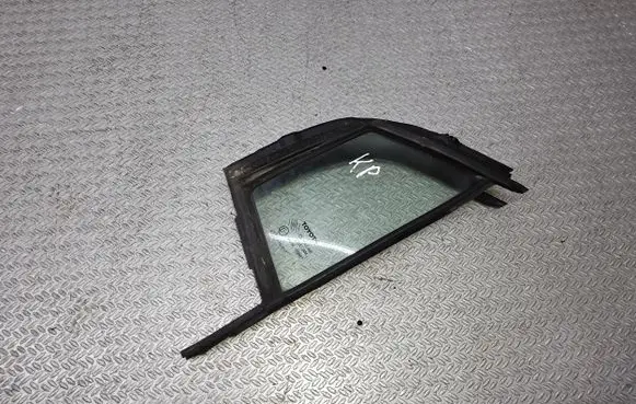 Toyota Yaris Front door vent window glass four-door 
