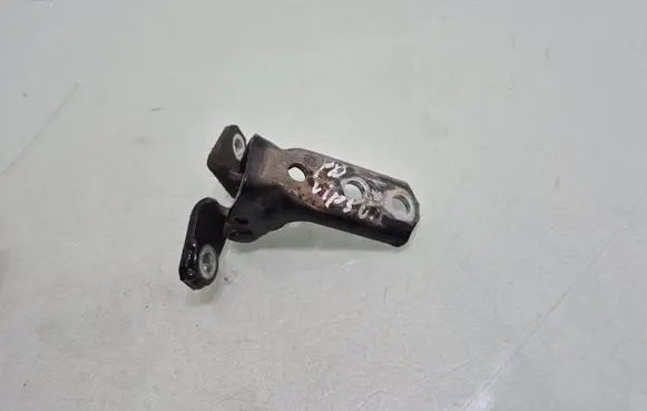Mitsubishi Pajero Front door upper hinge 