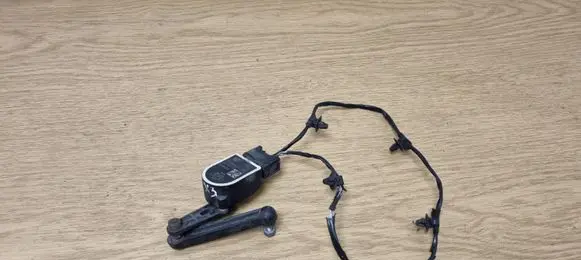 BMW X3 F25 Headlight/headlamp level sensor 37146860843