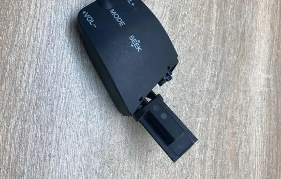 Ford C-MAX I Multifunctional control switch/knob FordCMax2005