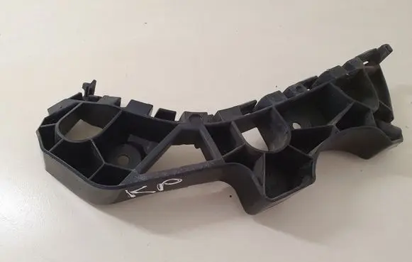 Volkswagen PASSAT CC Front bumper mounting bracket 3C8807183C