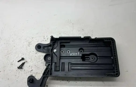 Volkswagen Golf VII Battery tray 5Q0915321G 5Q0915331H