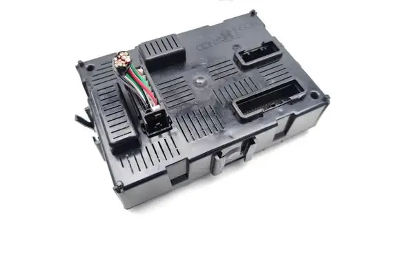 Renault Clio III Comfort/convenience module 8201054129 19759141
