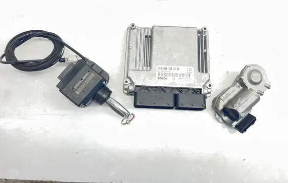 Mercedes-Benz CLC CL203 Engine ECU kit and lock set A6461501934 A2095453908