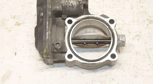 Opel Mokka Throttle valve 55567728