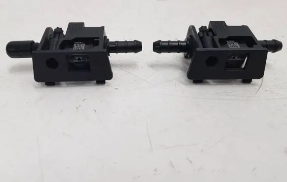 Mercedes-Benz B W247 Windshield washer spray nozzle 