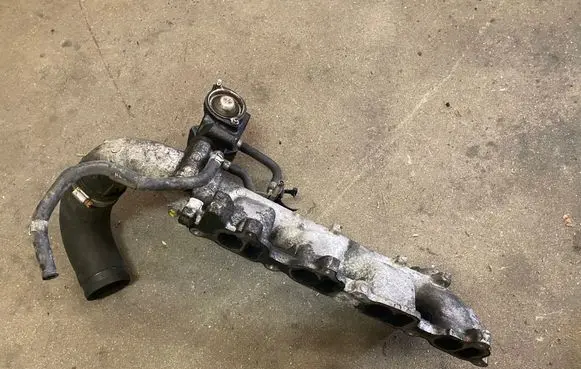 Nissan X-Trail T30 Intake manifold NL0753