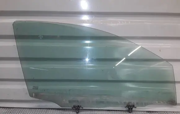 Nissan Qashqai Front door window glass four-door