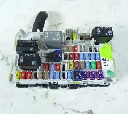 Opel Insignia A Fuse box set 33172518