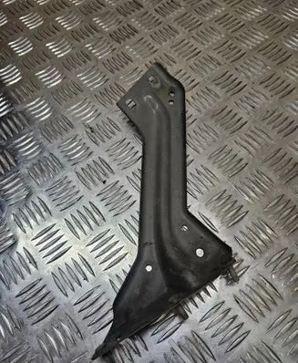 Audi Q5 SQ5 Fender mounting bracket 8R0821135