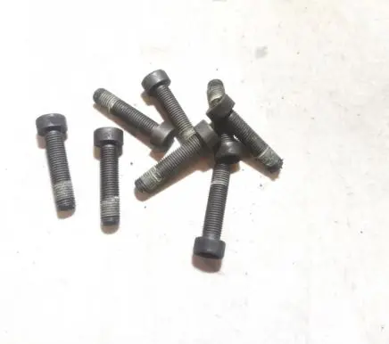 Toyota Avensis T270 Nuts/bolts 