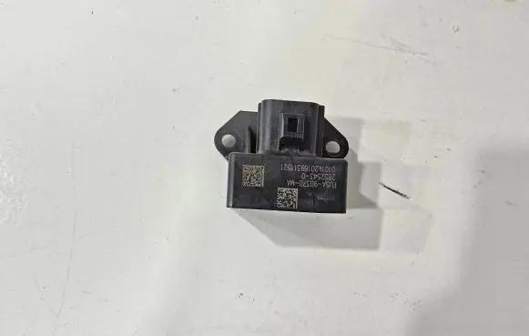 Ford Mustang VI Fuel pump relay FU5A9D370MA FU5A9D370