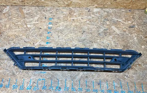 Volvo XC60 Front bumper lower grill 32293631 S2511C026-M