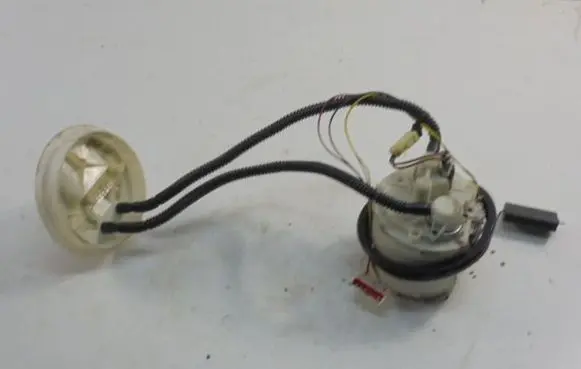 Ford Mondeo Mk III In-tank fuel pump 1S7UAF