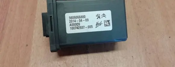Citroen C4 Grand Picasso Alarm control unit/module 9806066880 A000O9 100742937005