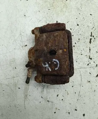 Mitsubishi Pajero Rear brake caliper