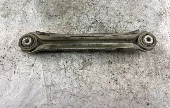 Rear control arm