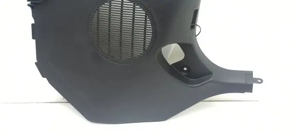 Foot area side trim