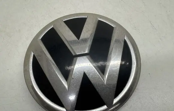 Volkswagen PASSAT B7 Manufacturer badge logo/emblem 3D0853601F 176055