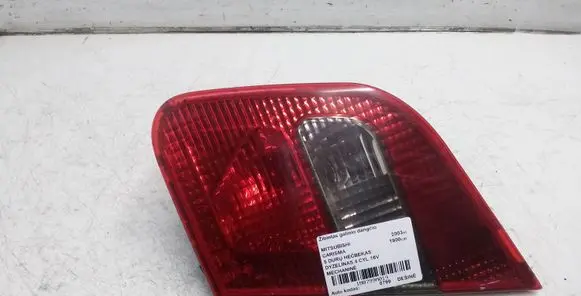 Mitsubishi Carisma Tailgate rear/tail lights