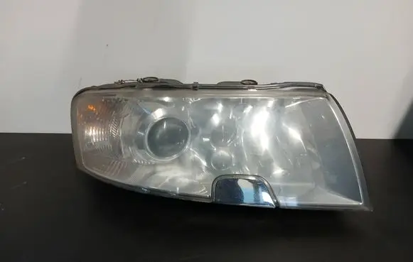 Skoda Superb B5 (3U) Headlight/headlamp dust cover 24675400 24675300